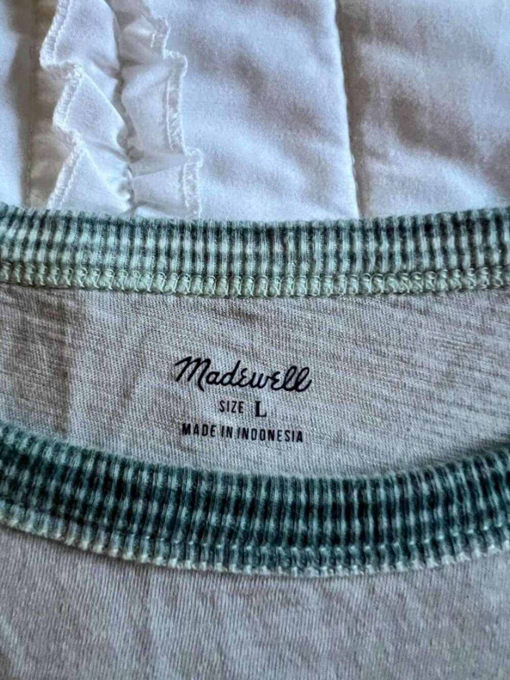 Madewell Size Large Green with Green Ribbed Neckline Short Sleeve Tee - Picture 2 of 5